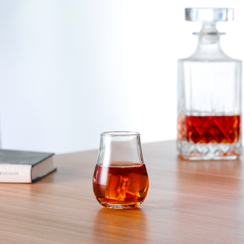 factory supply free sample Wholesale tulip glass whiskey glasses custom logo glassware stemless glass whisky glass for party(1)(1)
